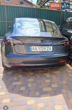 Седан Tesla Model 3 2019 в 