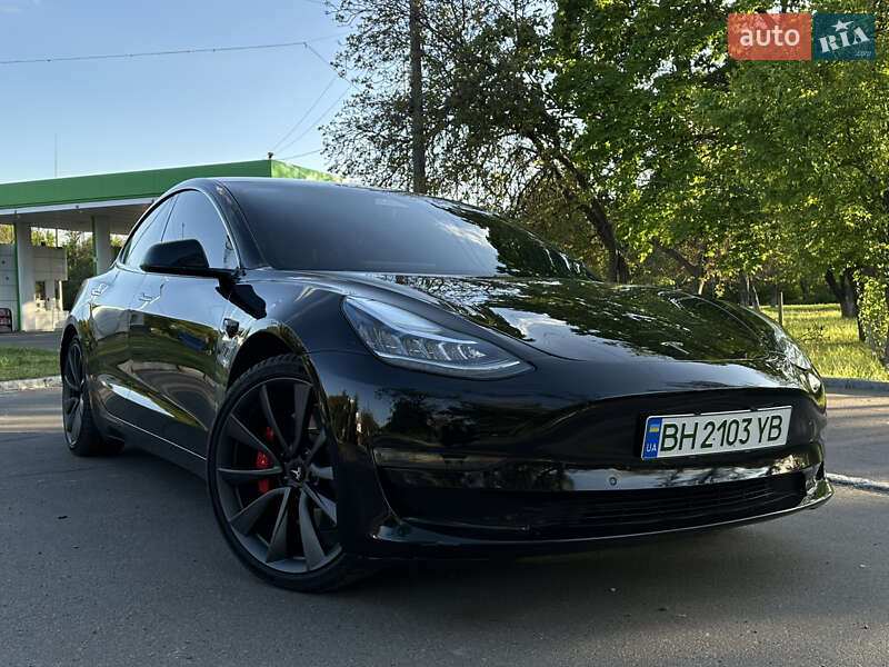 Седан Tesla Model 3 2018 в Одессе