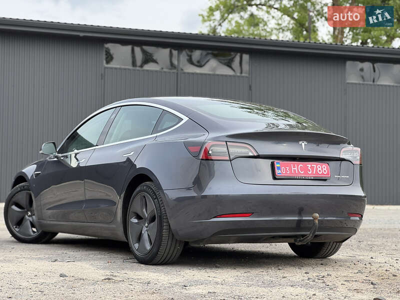 Седан Tesla Model 3 2019 в Рівному