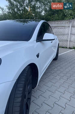 Седан Tesla Model 3 2021 в 
