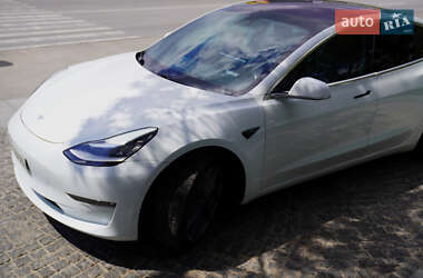 Седан Tesla Model 3 2018 в 