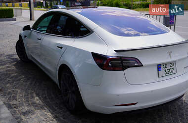 Седан Tesla Model 3 2018 в 