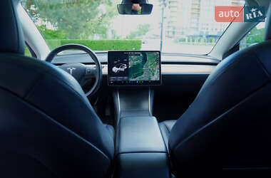 Седан Tesla Model 3 2018 в 