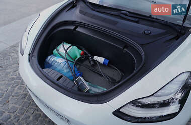 Седан Tesla Model 3 2018 в 
