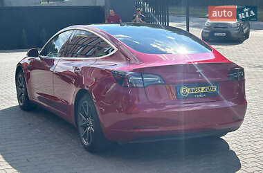 Седан Tesla Model 3 2019 в 