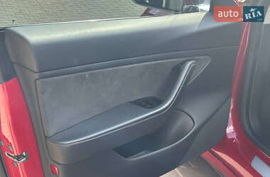 Седан Tesla Model 3 2019 в 