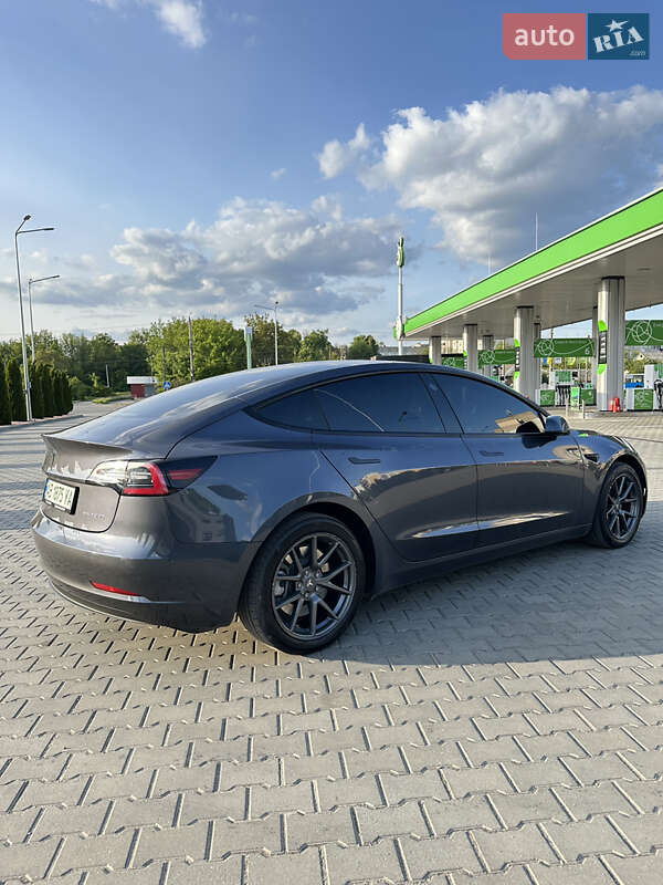 Седан Tesla Model 3 2022 в Вінниці