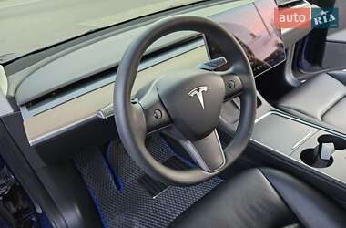 Седан Tesla Model 3 2022 в 