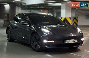 Седан Tesla Model 3 2022 в Днепре
