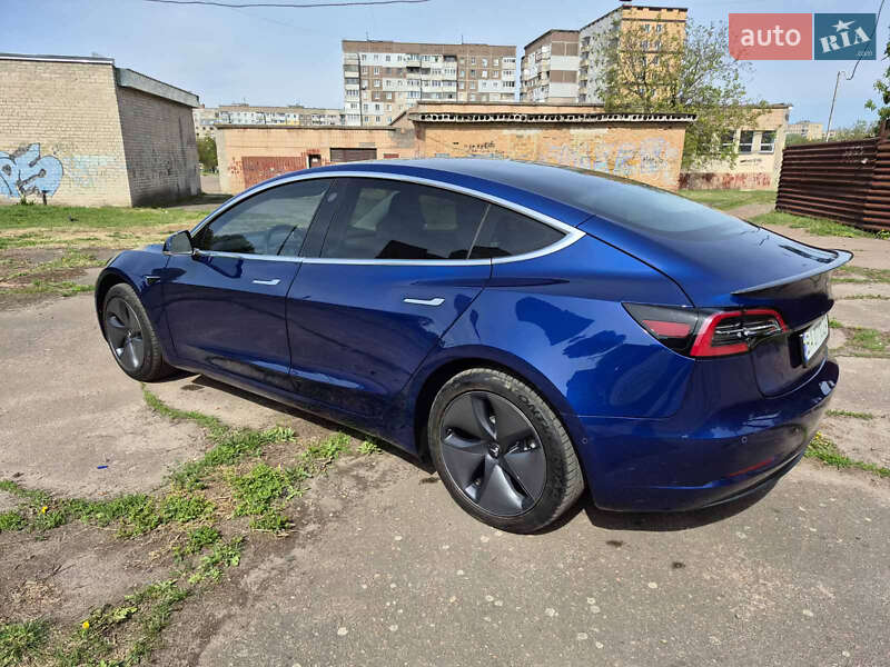 Седан Tesla Model 3 2019 в Александрие