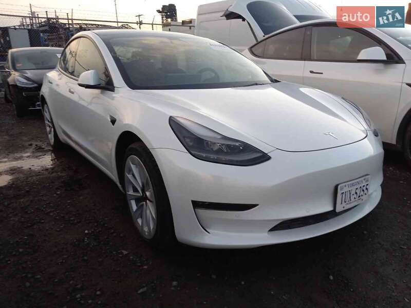 Tesla Model 3 2022
