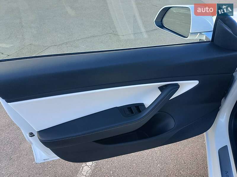 Седан Tesla Model 3 2019 в Києві фото 11 Седан Tesla Model 3 2019 в Києві