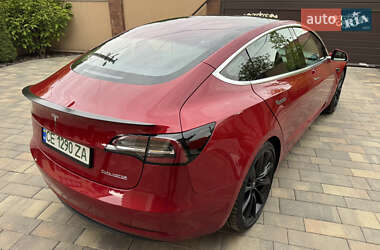 Седан Tesla Model 3 2019 в 