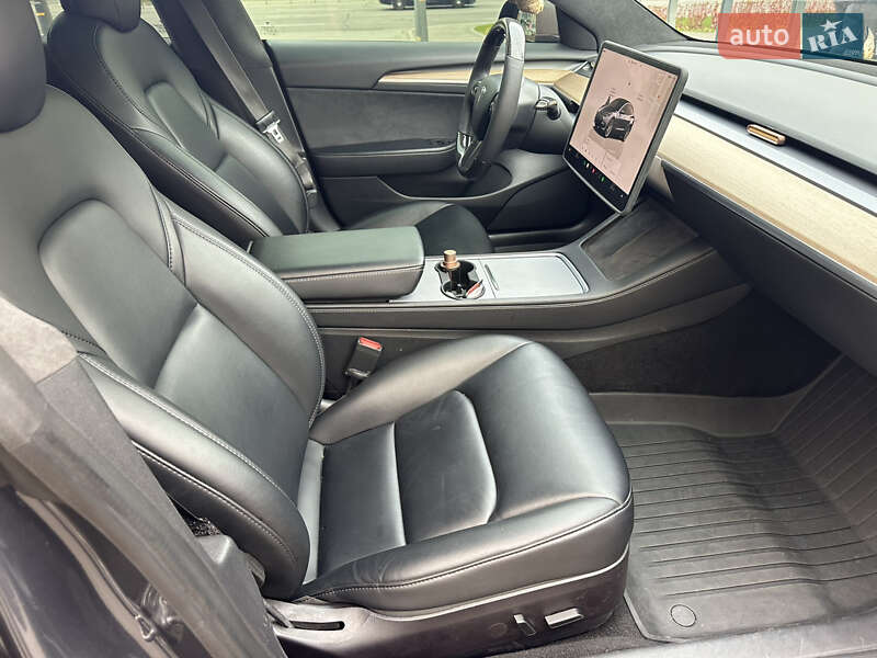 Седан Tesla Model 3 2022 в Тячеве