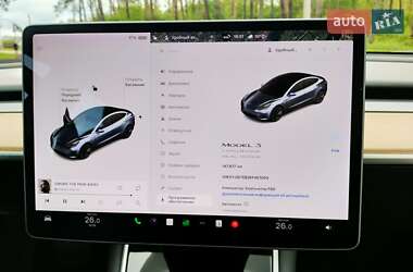 Седан Tesla Model 3 2019 в 
