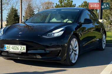 Седан Tesla Model 3 2018 в 