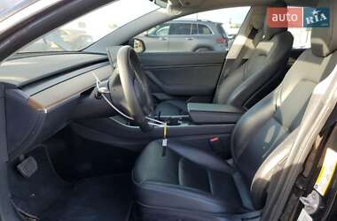 Седан Tesla Model 3 2019 в 