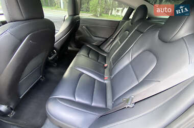 Седан Tesla Model 3 2018 в 