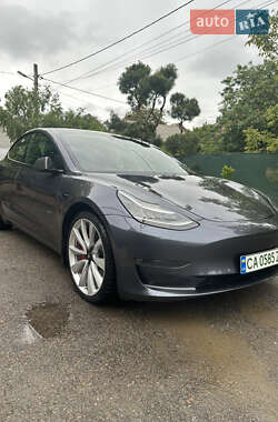 Седан Tesla Model 3 2018 в Черновцах