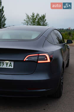 Седан Tesla Model 3 2021 в 