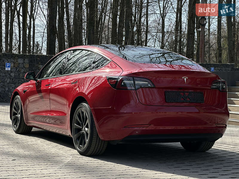 Седан Tesla Model 3 2022 в Вінниці
