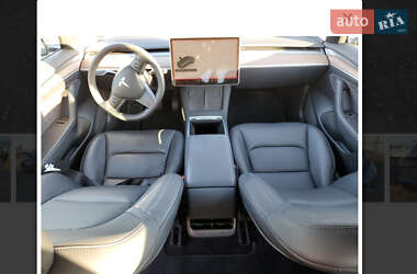 Седан Tesla Model 3 2022 в 