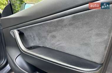 Седан Tesla Model 3 2019 в 