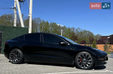 Седан Tesla Model 3 2021 в 