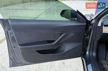 Седан Tesla Model 3 2018 в 