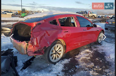 Седан Tesla Model 3 2022 в 