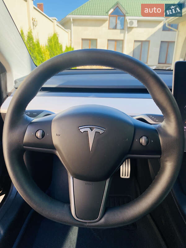 Седан Tesla Model 3 2021 в Одесі