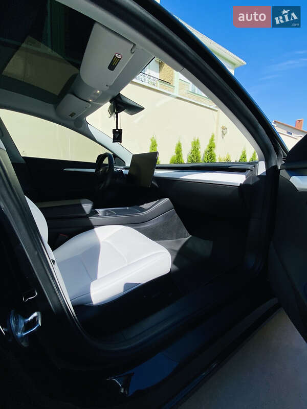 Седан Tesla Model 3 2021 в Одесі