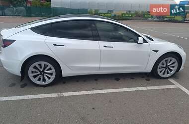 Седан Tesla Model 3 2020 в 