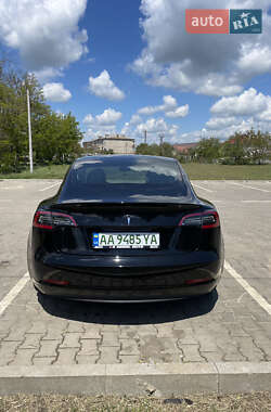 Седан Tesla Model 3 2018 в 