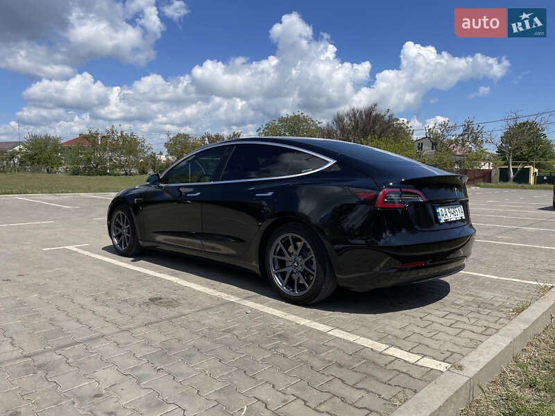 Седан Tesla Model 3 2018 в Одессе