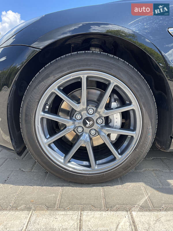 Седан Tesla Model 3 2018 в Одессе