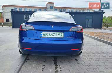 Седан Tesla Model 3 2023 в 