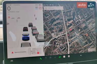 Седан Tesla Model 3 2023 в 