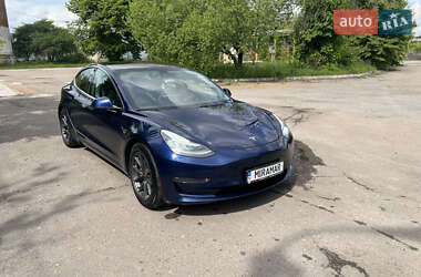 Седан Tesla Model 3 2018 в Києві