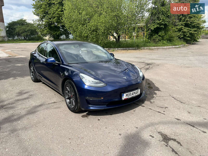 Tesla Model 3 2018