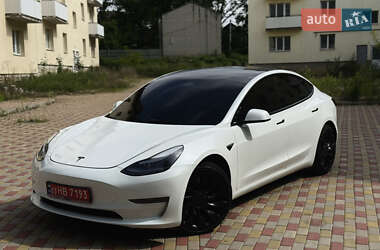 Седан Tesla Model 3 2021 в Ужгороді