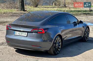 Седан Tesla Model 3 2023 в 