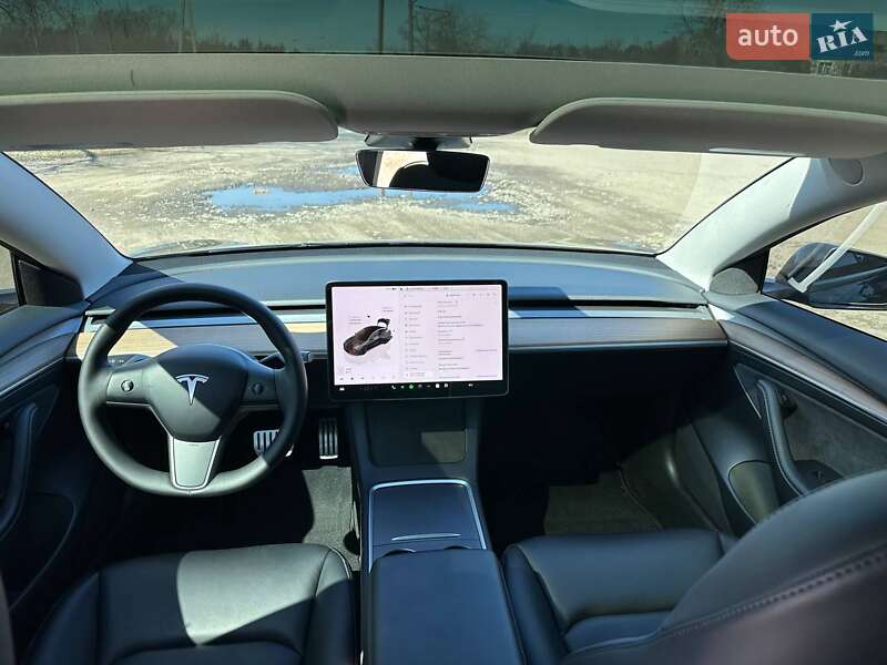 Седан Tesla Model 3 2023 в Фастові
