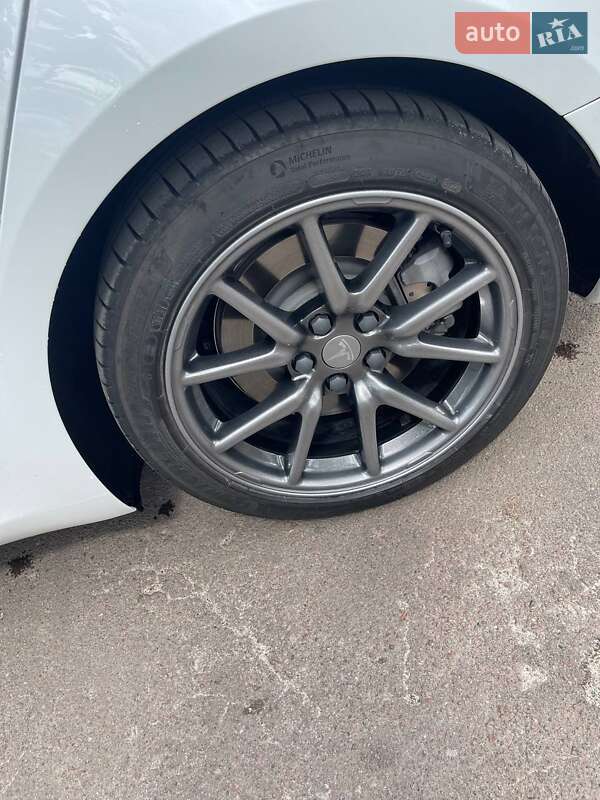 Седан Tesla Model 3 2018 в Ирпене фото 20 Седан Tesla Model 3 2018 в Ирпене