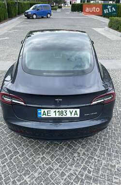 Седан Tesla Model 3 2018 в 