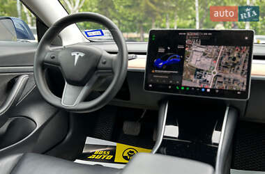 Седан Tesla Model 3 2020 в 