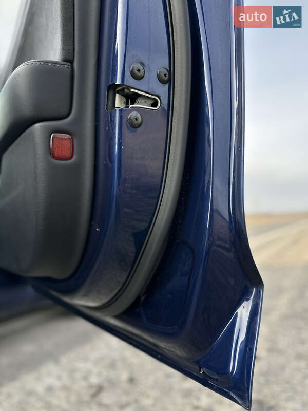 Седан Tesla Model 3 2018 в Львове