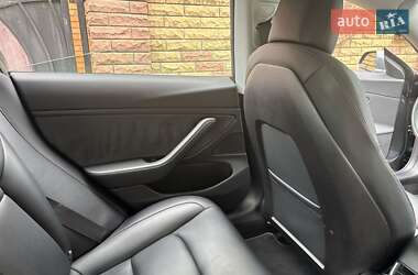 Седан Tesla Model 3 2018 в 