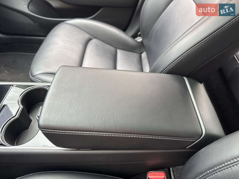 Седан Tesla Model 3 2018 в Хмельницком