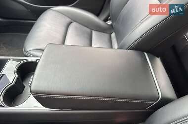Седан Tesla Model 3 2018 в 